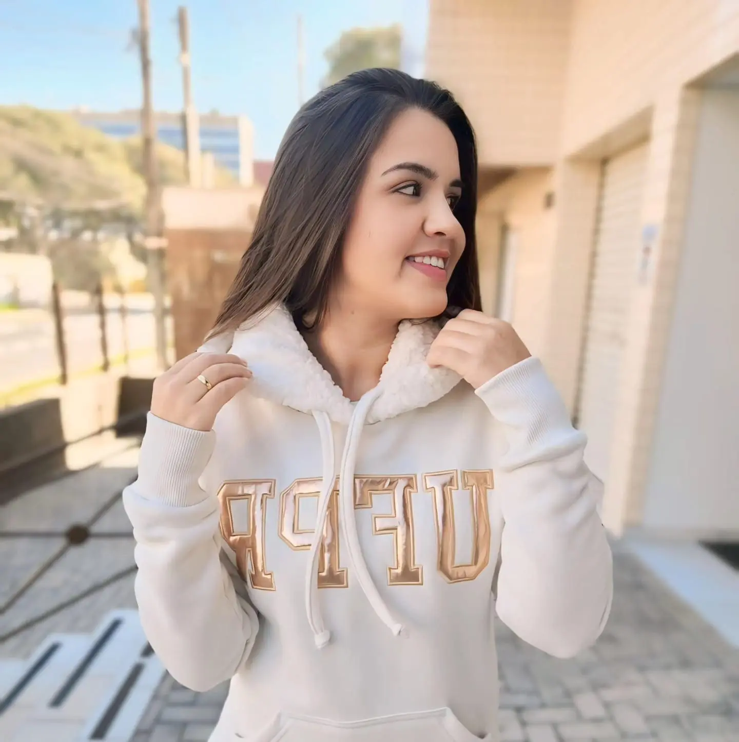 Moletom Canguru Com Capuz Pele de Carneiro